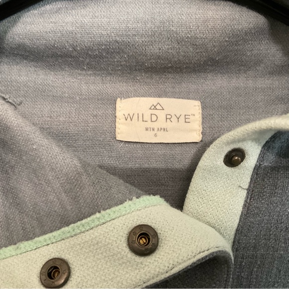 Wild Rye Women’s Long Sleeve Merino Blend Top Size 6 - Picture 6 of 9